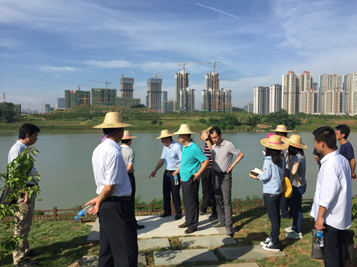 南寧市建寧水務投資集團有限責任公司集團董事長帶隊視察我公司邕江綜合整治和開發利用工程監理工作